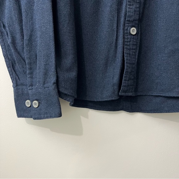 Up West Resort & Mercantile 100% Cotton Blue Button Up Flannel - Picture 4 of 7